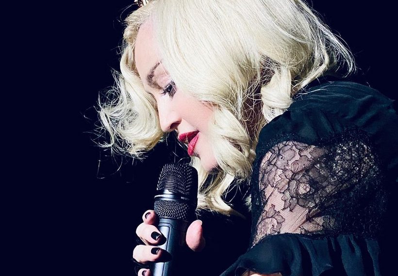 Η Μαντόνα υποφέρει από τραυματισμούς – Ακύρωση συναυλίας και το βίντεο που&hellip;