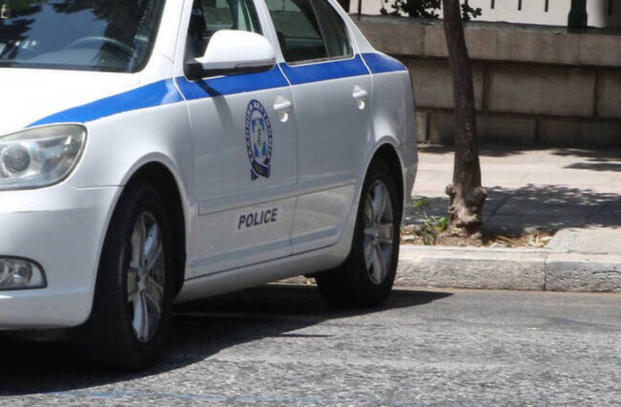 Διέρρηξαν αυτοκίνητο βουλευτή – Άρπαξαν το πιστόλι του συνοδού αστυνομικού