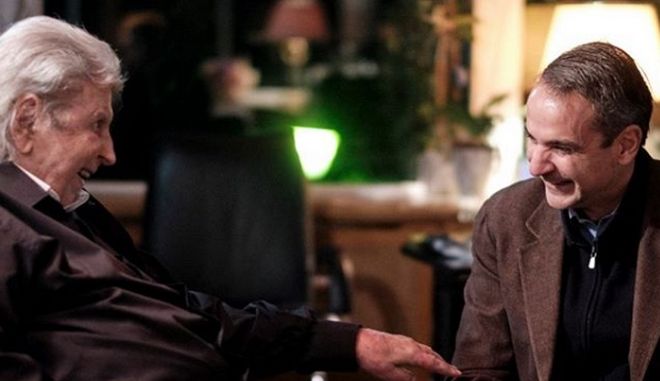 Ο Κυρ. Μητσοτάκης επισκέφθηκε τον Μίκη Θεοδωράκη- Η φωτογραφία που ανέβασε στο Instagram