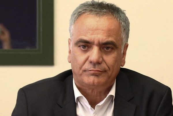 Σκουρλέτης: “Ο Χρυσοχοΐδης κάνει τον καουμπόι των Εξαρχείων”