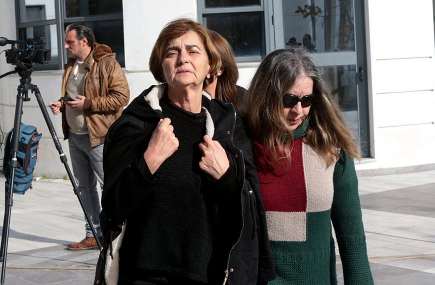 Στο νοσοκομείο η μητέρα της Τοπαλούδη – Κατέρρευσε μετά την κατάθεση στη&hellip;