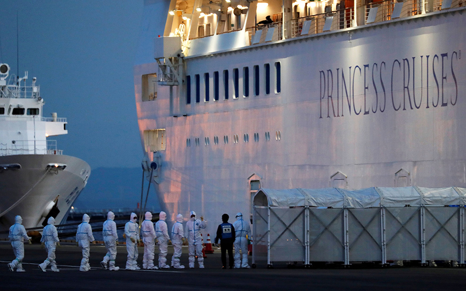 Κοροναϊός: Δύο Έλληνες στο κρουαζιερόπλοιο που βρίσκεται σε καραντίνα- Επιχείρηση επαναπατρισμού
