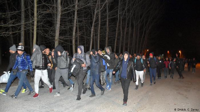 DW: Άνοιξε η Τουρκία τα σύνορα για τους πρόσφυγες; – Ανησυχία στις ευρωπαϊκές πρωτεύουσες