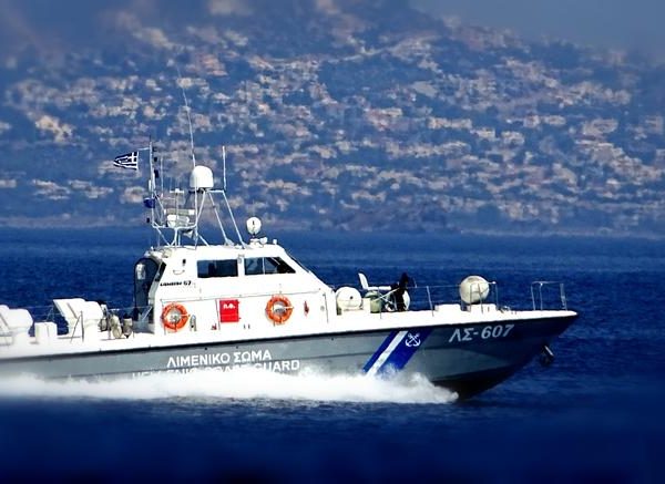 Σύλληψη διακινητών μεταναστών: Τους μετέφεραν με σκάφη στην Ιταλία