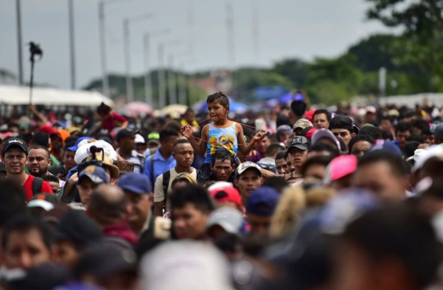 Editorial: Η Τουρκία εκβιάζει και προσβάλλει τα ευρωπαϊκά σύνορα- Ανάγκη για άμεση&hellip;