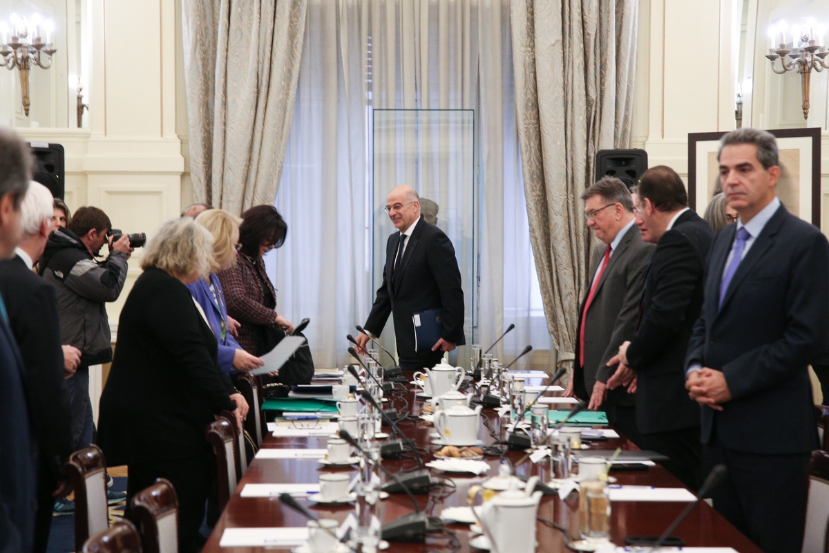 Οι τουρκικές προκλήσεις, τα ΜΟΕ και η στρατηγική της Ελλάδας στην ατζέντα του Εθνικού…