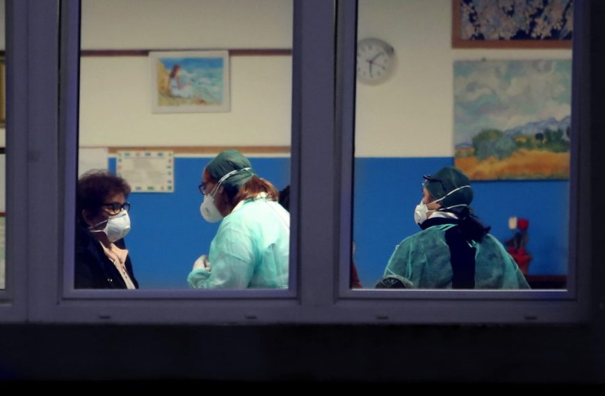 Κοροναϊός: Επιστρέφουν εσπευσμένα μαθητές 10 σχολείων που βρίσκονται σε εκδρομή στην Ιταλία