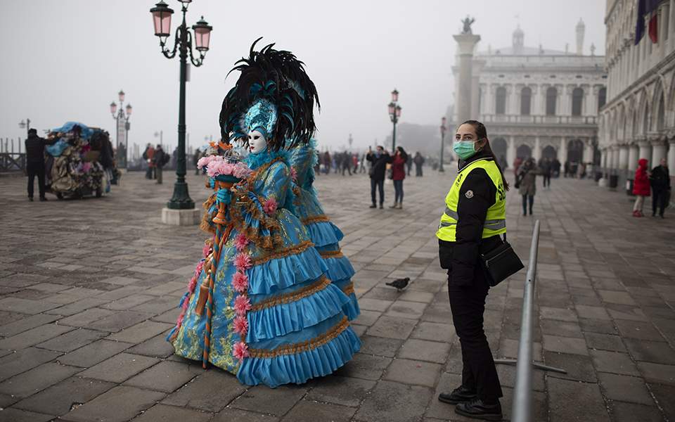 Η Ιταλία σε πανικό λόγω κοροναϊου- Σταματά το Καρναβάλι της Βενετίας, ακυρώσεις στο Καμπιονάτο