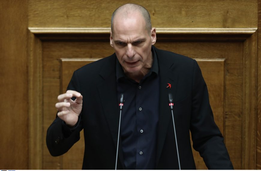 Βαρουφάκης : Δεν δικαιούνται να ανοίξουν την αγορά γιατί θα έχουμε εκατόμβες-&hellip;