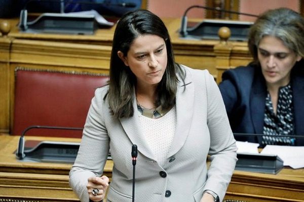 Η Κεραμέως επανέρχεται με την αξιολόγηση – Πρώτα επιμόρφωση εκπαιδευτικών&hellip;