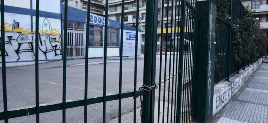 Καταγγελία σοκ για τον ξυλοδαρμό του 17χρονου μέσα στο σχολείο: “Έγινε παρουσία&hellip;