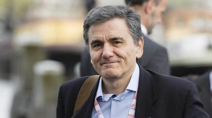 Ο Τσακαλώτος “τρολάρει” το πρωτοσέλιδο των “Νέων” για “Πολεμική Γραμματεία” και “εμφύλιο” στον ΣΥΡΙΖΑ