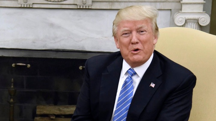 Ο Τραμπ απαιτεί η Ρωσία να πάψει να υποστηρίζει τις «ωμότητες» στη Συρία