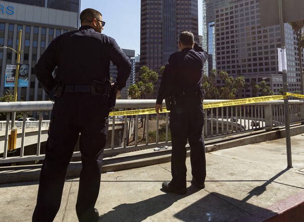 Πυροβολισμοί με έξι τραυματίες σε λεωφορείο στην Καλιφόρνια