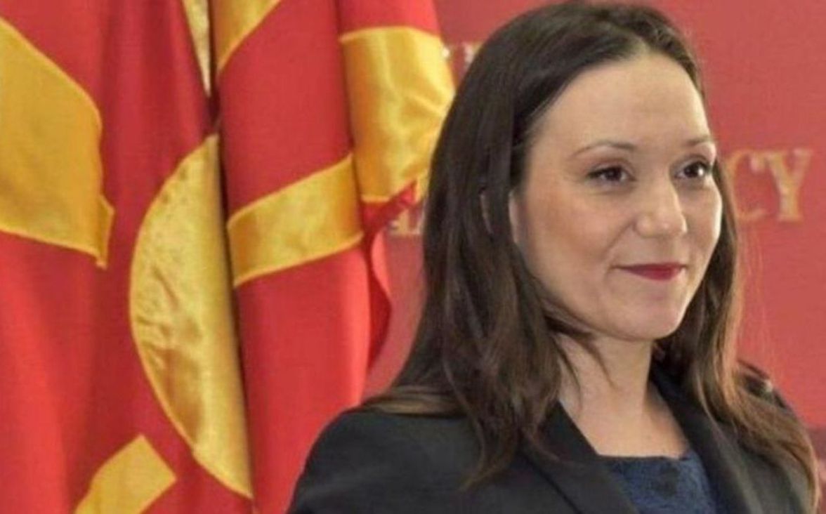 Παραπέμπεται για παραβίαση του Συντάγματος η υπ. Εργασίας του VMRO για την πινακίδα που…