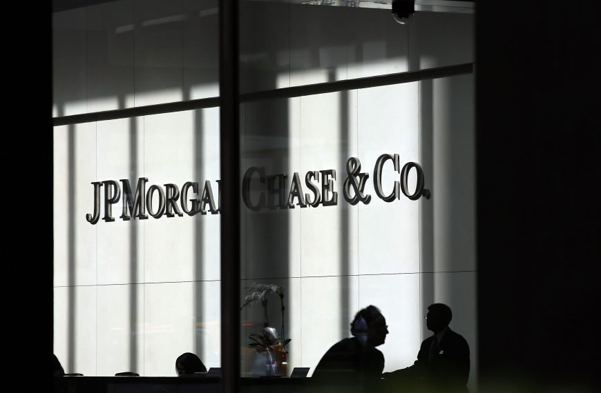 Η ανάλυση της JP Morgan για την “επόμενη μέρα” του Covid 19&hellip;