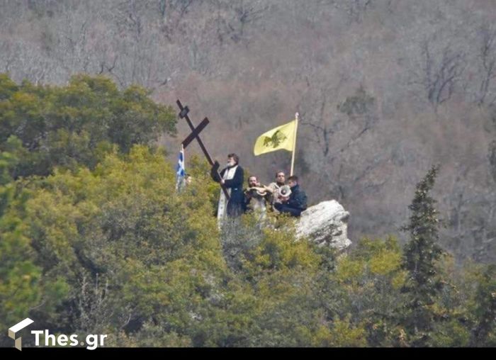 Ιερείς…πήραν τα βουνά για να λειτουργήσουν (εικόνες)