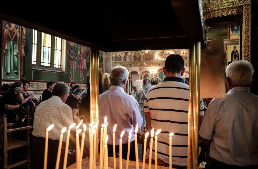 Μόσιαλος: Όσοι ανήκουν σε ευπαθείς ομάδες να μην πάνε στην εκκλησία- Ας&hellip;