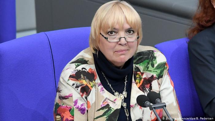 Αντιπρόεδρος Γερμανικής Βουλής (Πράσινοι): Ο Ερντογάν χρησιμοποιεί τους πρόσφυγες ως “διαπραγματευτική μάζα”- Να τους…