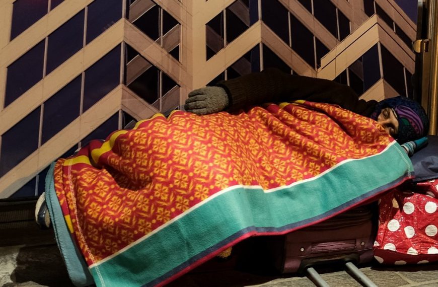 “Ασπίδα” από τις ΜΚΟ στους αστέγους: Είναι πιο εκτεθειμένοι στον κοροναϊό- Στερούνται&hellip;