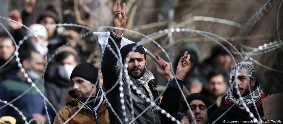 TAZ: Θυσιάσουμε τον ανθρωπισμό και μεταβάλλουμε την Ευρώπη σε “φρούριο” υπό την απειλή της…