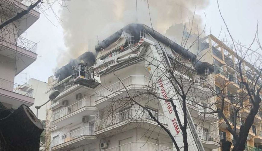 Νεκρό ηλικιωμένο ζευγάρι από τη φωτιά σε διαμέρισμα στη Θεσσαλονίκη