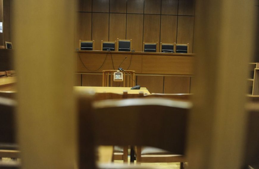 “Voucher κατάρτισης”: Για “προκλητικό εμπαιγμό” κατηγορούν την κυβέρνηση οι δικηγόροι