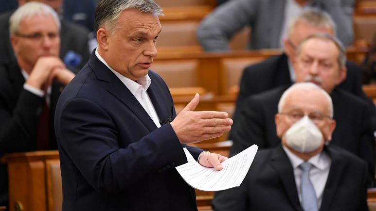 “Νόμος κοροναϊού”: Ο Ορμπάν εκμεταλλεύεται την πανδημία για να αποκτήσει υπερεξουσίες
