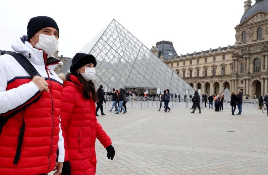 Οι Γαλλικές αρχές έκλεισαν το Λούβρο λόγω έξαρσης του κοροναϊού (vid)