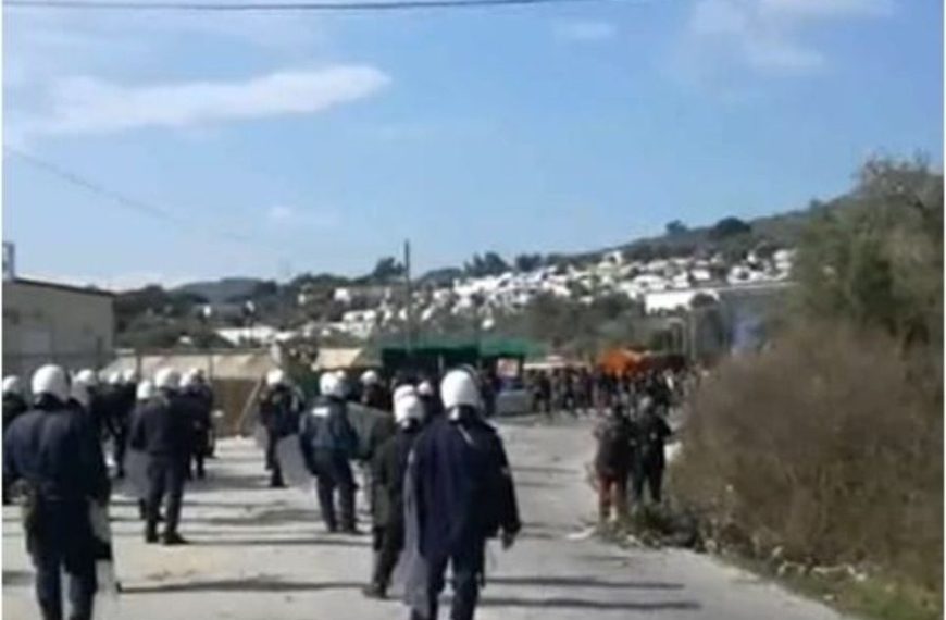 Τώρα: Επεισόδια στη Μόρια- Συγκρούσεις ΜΑΤ με 500 άτομα που αιτούνται άσυλο&hellip;