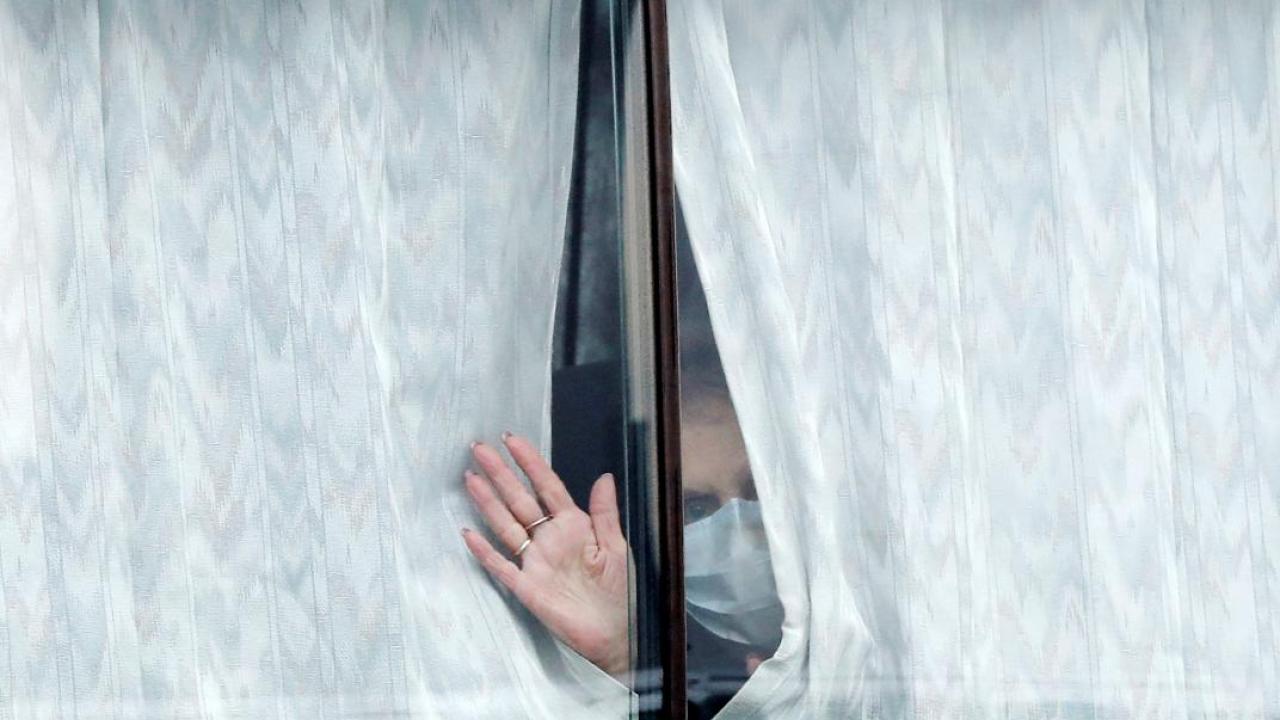 Επτά νέα κρούσματα (73)- Κλείνουν ΚΑΠΗ, προληπτικό “λουκέτο” σε σχολεία- Όλα τα νέα μέτρα