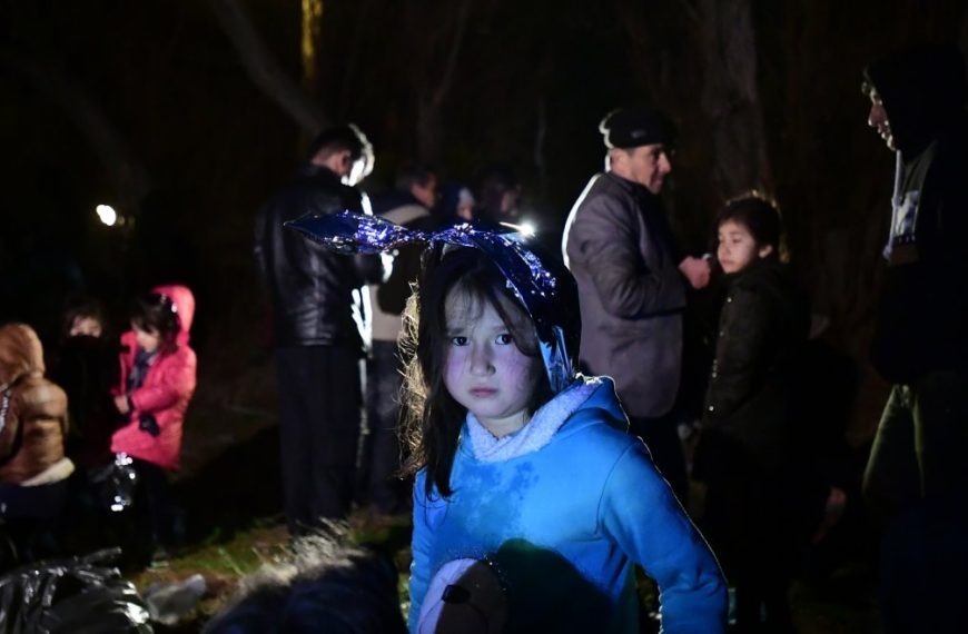 Guardian: “Εθνικιστικό” κόμμα η Ν.Δ- Κριτική για την συσχέτιση προσφύγων με τον&hellip;