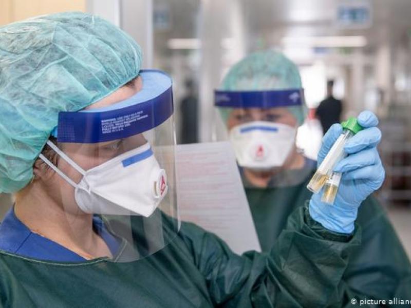 Νέα μέτρα για τον κοροναϊό- “Στο κόκκινο” η ανησυχία- Στα 45 τα κρούσματα- “Υγειονομικό…