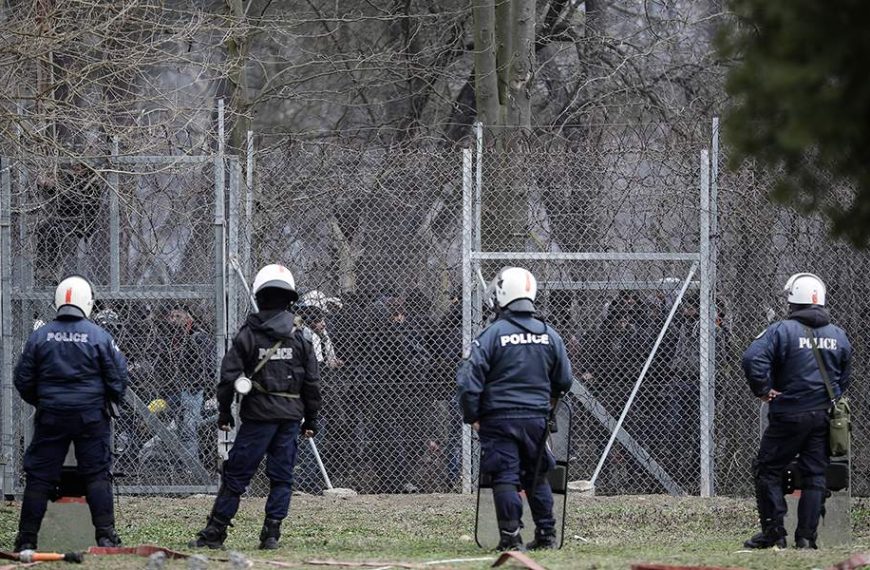 Anadolu: Πάνω από 76.000 πρόσφυγες αποχωρούν από την Τουρκία μέσω Αδριανούπολης