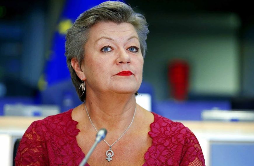  Ίλβα Γιόχανσον: Η Ε.Ε. δεν θα χρηματοδοτήσει κλειστά κέντρα υποδοχής προσφύγων