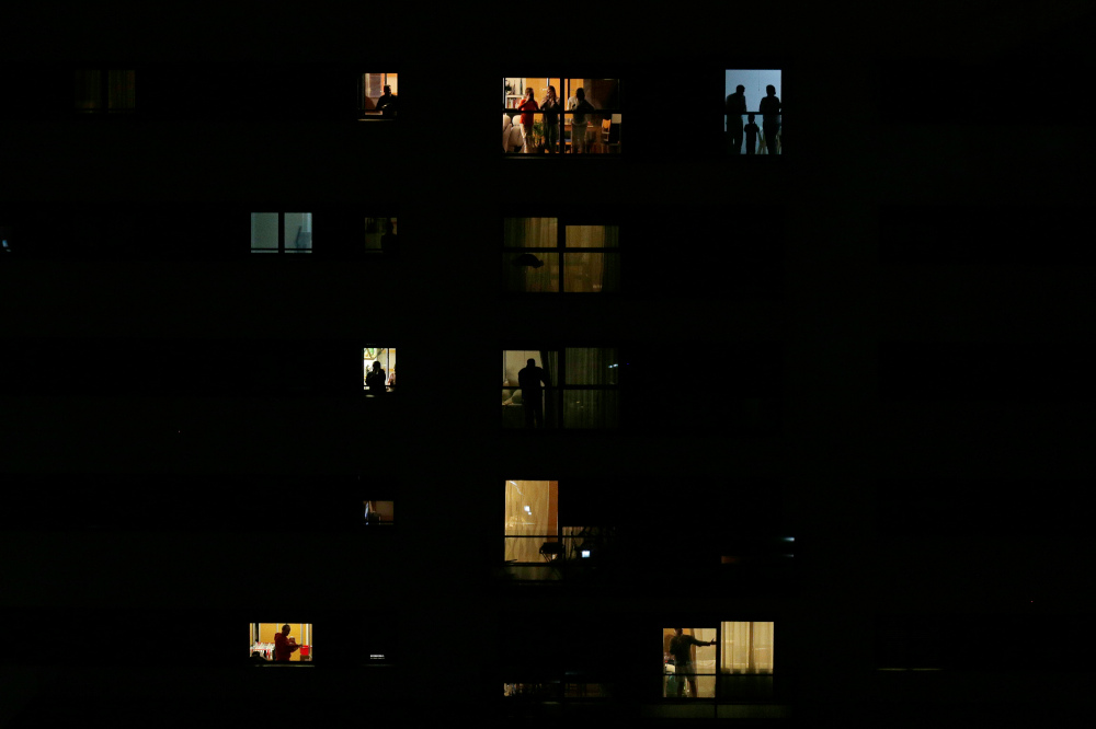 “Ντόμινο” τα “Lockdown” από χώρα σε χώρα σε ολόκληρη την Ευρώπη