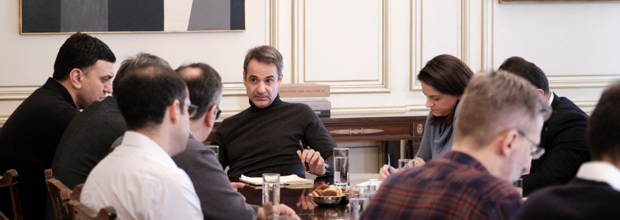 Σύσκεψη στο Μαξίμου: Δεν κλείνουν (ακόμα) σχολεία, θέατρα, κινηματογράφοι σε όλη τη χώρα- Συνεννόηση…