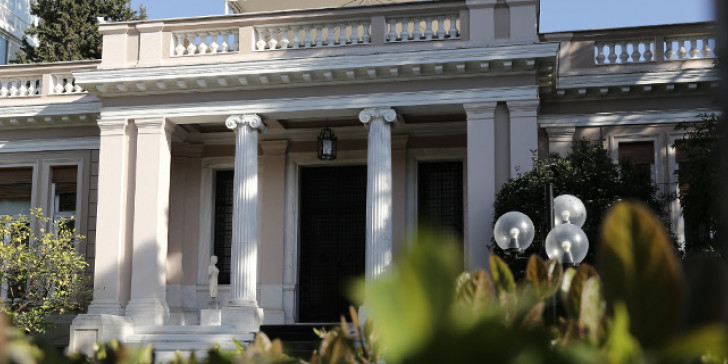 Κοροναϊός: Σχέδιο για νέα μέτρα αποφασίστηκε σε σύσκεψη στο Μαξίμου