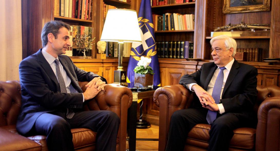 Ο Κυριάκος Μητσοτάκης ενημέρωσε τον Πρόεδρο της Δημοκρατίας για τις κρίσιμες εξελίξεις- Συμβούλιο Αρχηγών…