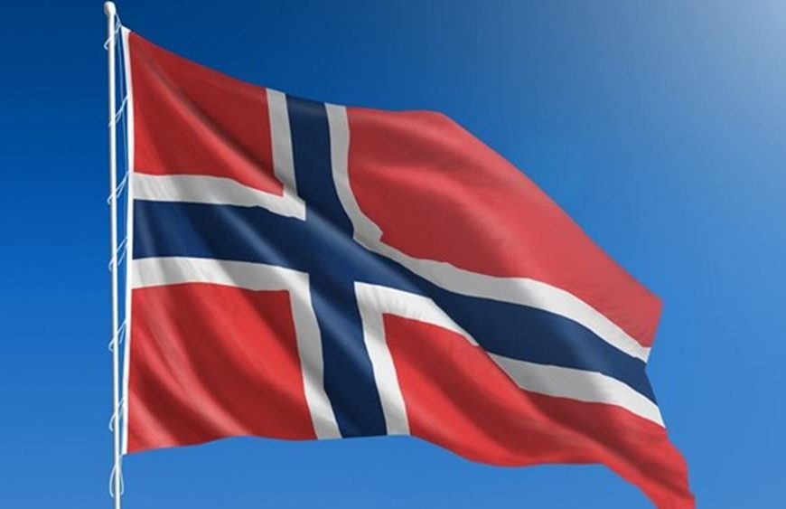 Νορβηγία: Η αστυνομία ανακρίνει την πρωθυπουργό που έκανε πάρτι γενεθλίων