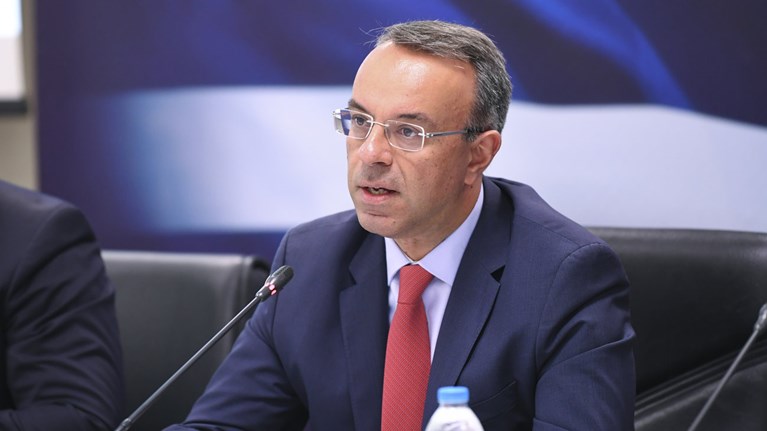 Σταϊκούρας: Ύφεση το 2020 – Νέα οικονομικά μέτρα για τον κοροναϊό