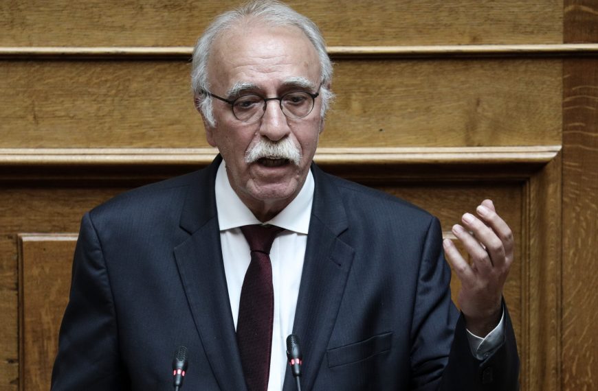 Βίτσας: Η κυβέρνηση διχάζει την κοινωνία και η Ε.Ε σιωπά