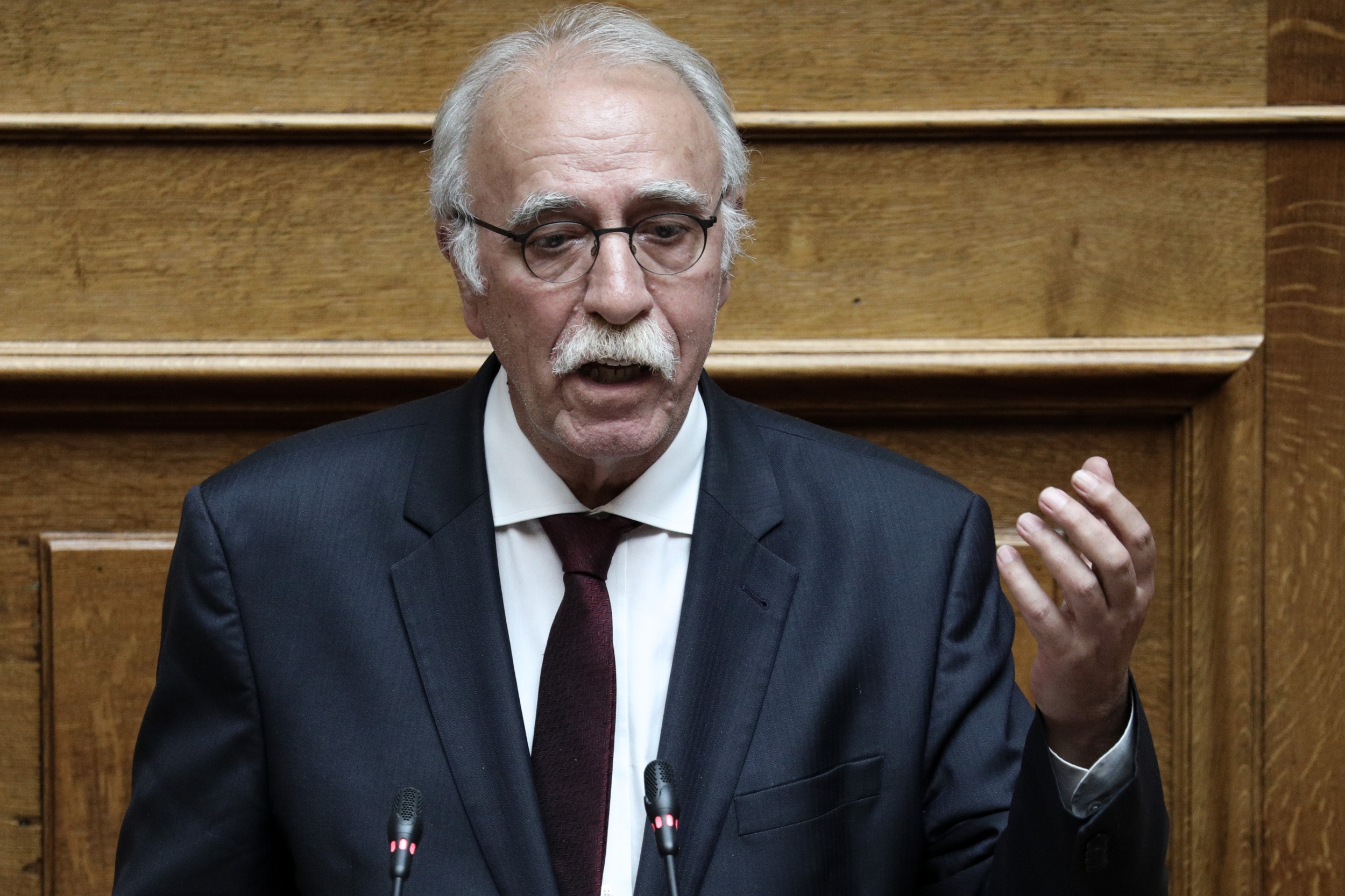 Βίτσας: Η κυβέρνηση διχάζει την κοινωνία και η Ε.Ε σιωπά