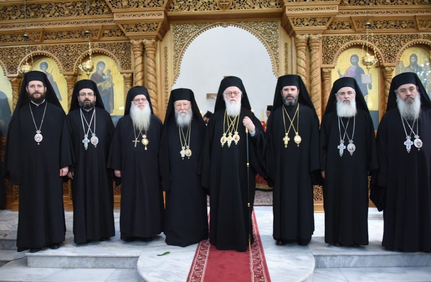 Αρχιεπίσκοπος Αναστάσιος: Εκτελέστε τα θρησκευτικά σας καθήκοντα από το σπίτι