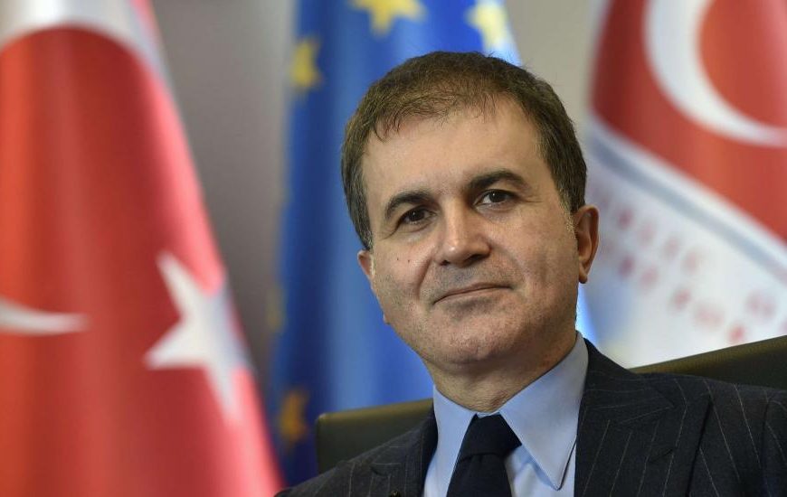 Omer Celik: Το ελληνικό ΥΠΕΞ είναι αιχμάλωτο της εχθρότητας προς την Τουρκία