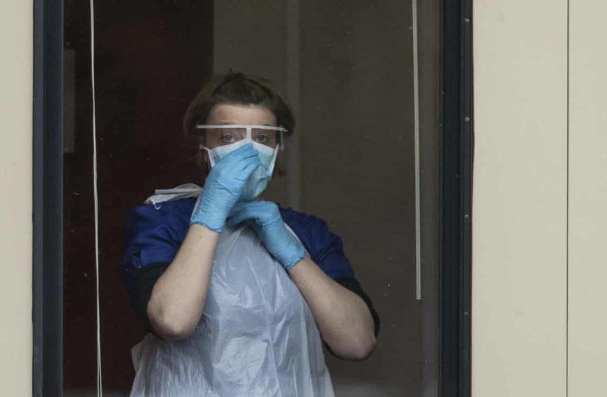 Μπορούν (και πρέπει) να μιλούν οι γιατροί της πρώτης γραμμής στην εποχή&hellip;