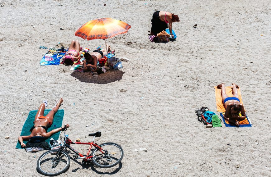 Τι τουρισμό θα έχουμε το καλοκαίρι; Παραλίες …αλλιώς και ξενοδοχεία υπό τον φόβο του κοροναϊού