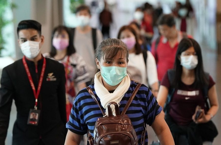 Έλληνας καθηγητής του Στάνφορντ: Μπορεί και 200.000 τα κρούσματα στην Ελλάδα