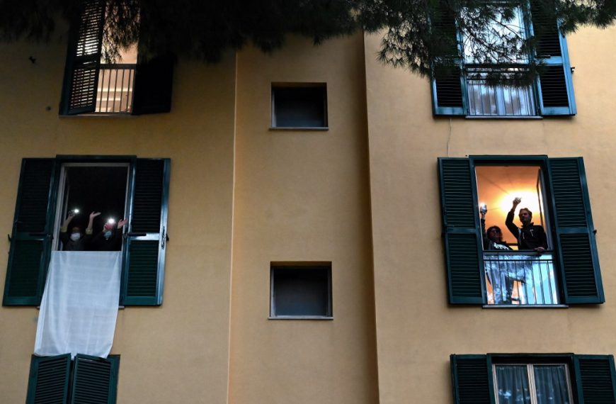 Το σχέδιο βήμα-βήμα για την άρση του lockdown