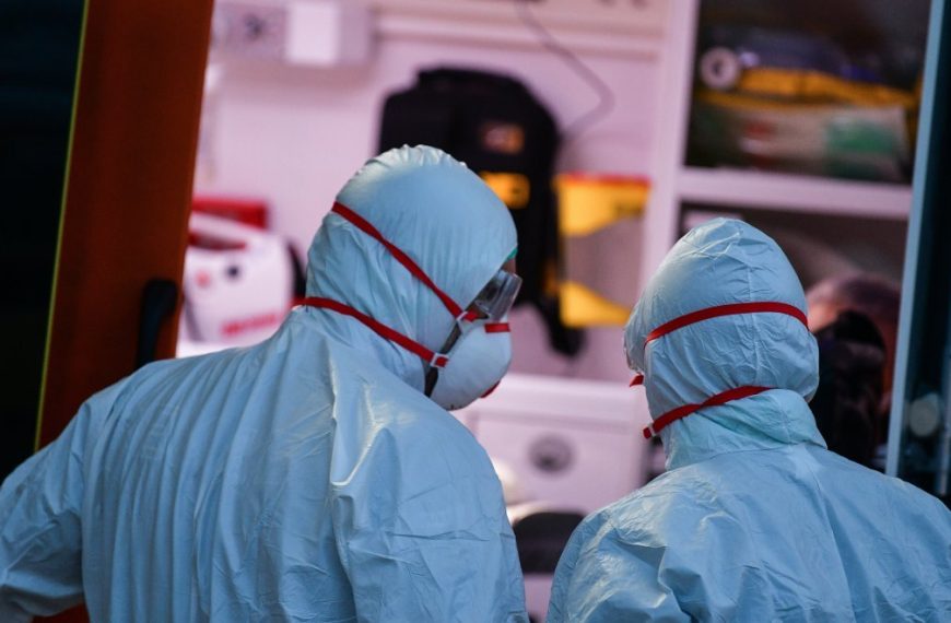 Τι θα κρίνει την επιστροφή σε καθεστώς καραντίνας; “Παράδειγμα προς αποφυγή” όσα συμβαίνουν στην Γερμανία